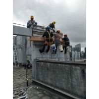 徐匯區(qū)肇家浜路建筑幕墻高空蜘蛛人吊繩作業(yè)
