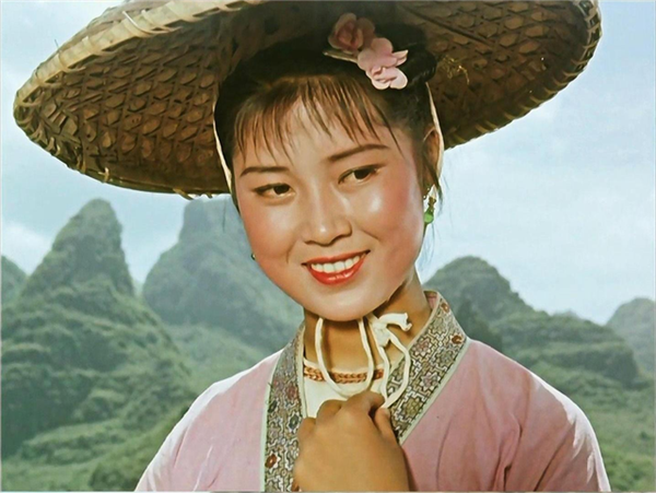 國家一級尖子演員：媒體稱“劉三姐”扮演者黃婉秋病危彌留