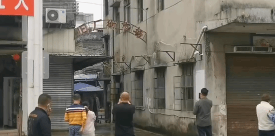 《狂飆》取景地拍照收費攤主已搬離：沒給續(xù)簽合同