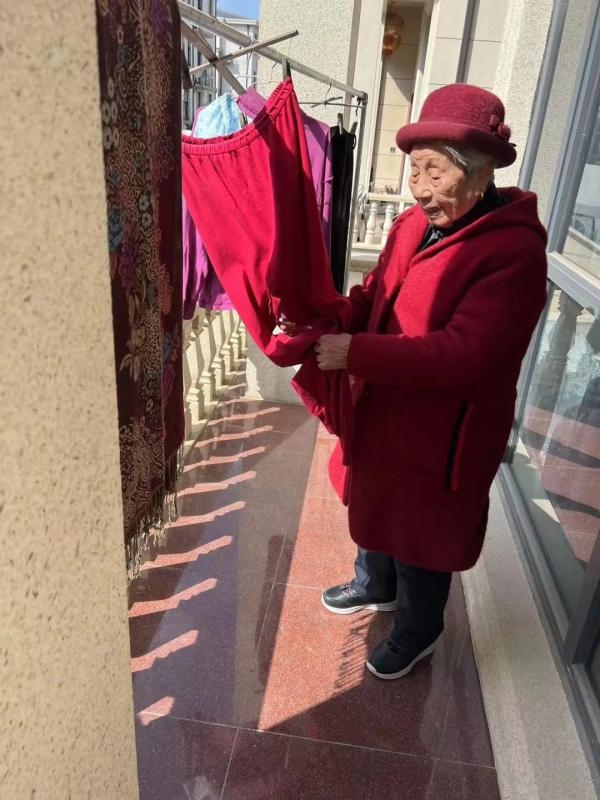 101歲老人每天趕2場(chǎng)麻將 醫(yī)生：身體狀態(tài)70歲