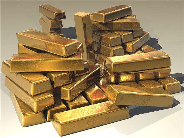 金價一路狂飆 有人8斤黃金變現(xiàn)174萬：國內(nèi)中老年狂買 還有人已賺32萬元